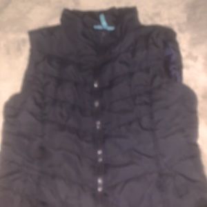 Really good condition only worn once really cute and comfortable!